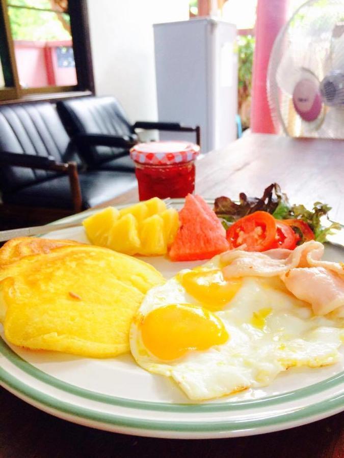 Bed and Breakfast Sister House Chiangmai (Adults Only) à Chiang Mai Extérieur photo