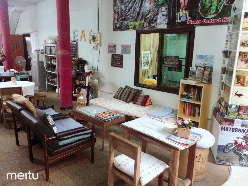 Bed and Breakfast Sister House Chiangmai (Adults Only) à Chiang Mai Extérieur photo